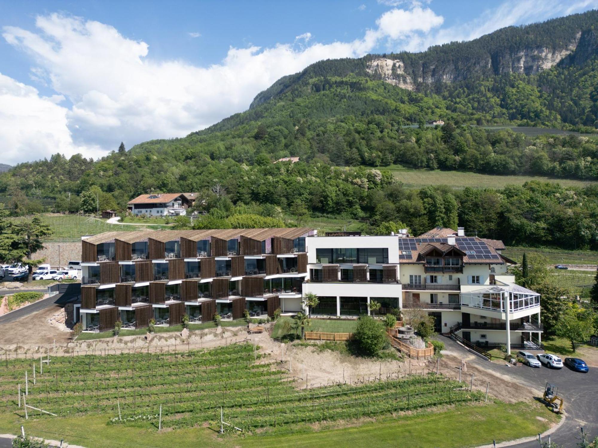 Hotel Tenz 2025 Montagna Exteriör bild